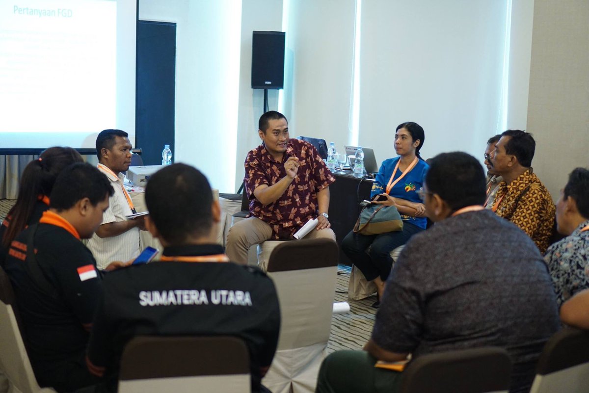 PfRIndonesia's tweet photo. To scale up &amp; replicate best practices in the integrated watershed management in Sikka, a policy dialogue in formulating the watershed, DRR and CCA-based spatial plan making guideline in national level is paramount @PfRglobal @Cordaid @BNPB_Indonesia #HariPRB2018 https://t.co/HHi4hiKpEy
