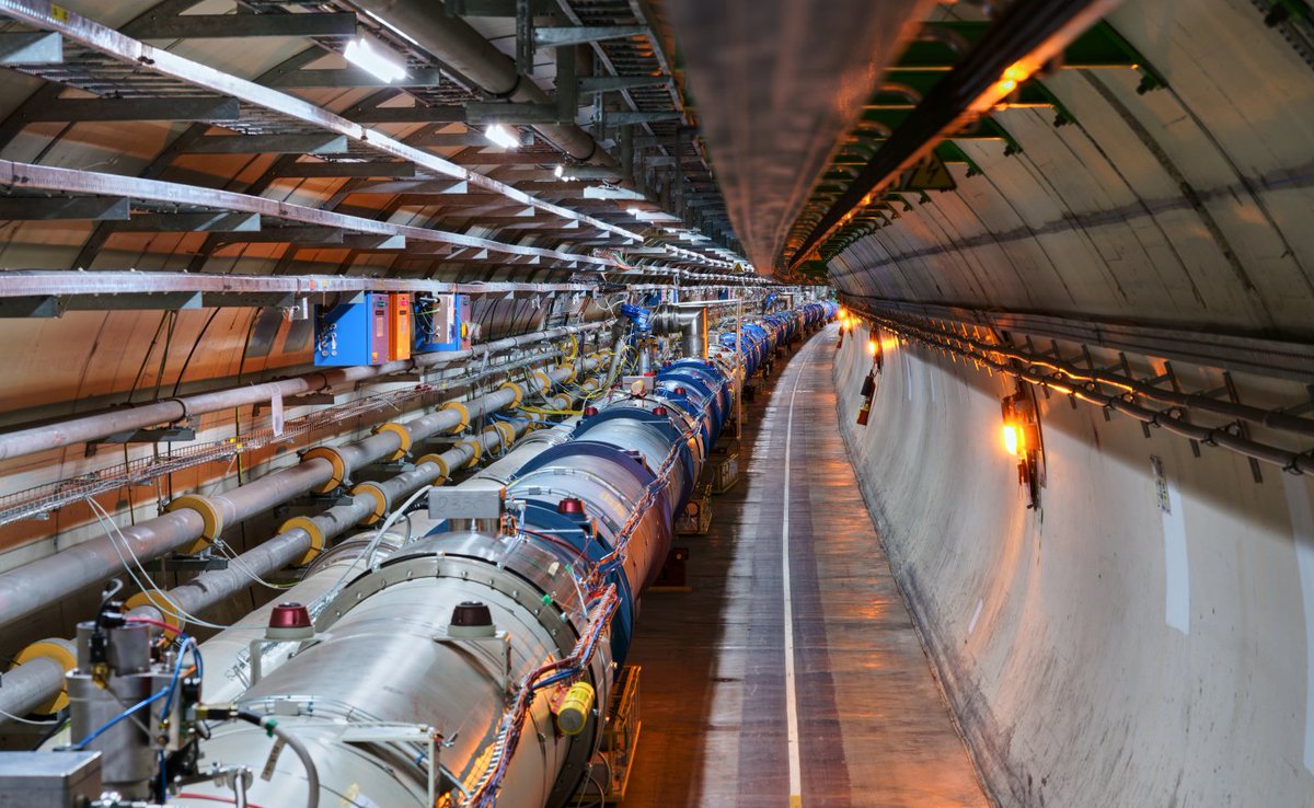 CERN's tweet photo. 👋 Today at 6a.m. protons said their goodbyes to the LHC during a last lap of the track. It was the LHC’s last proton run from now until 2021.

➡️ Full story: https://t.co/kcgACfYzOc https://t.co/fDud3hbqVX
