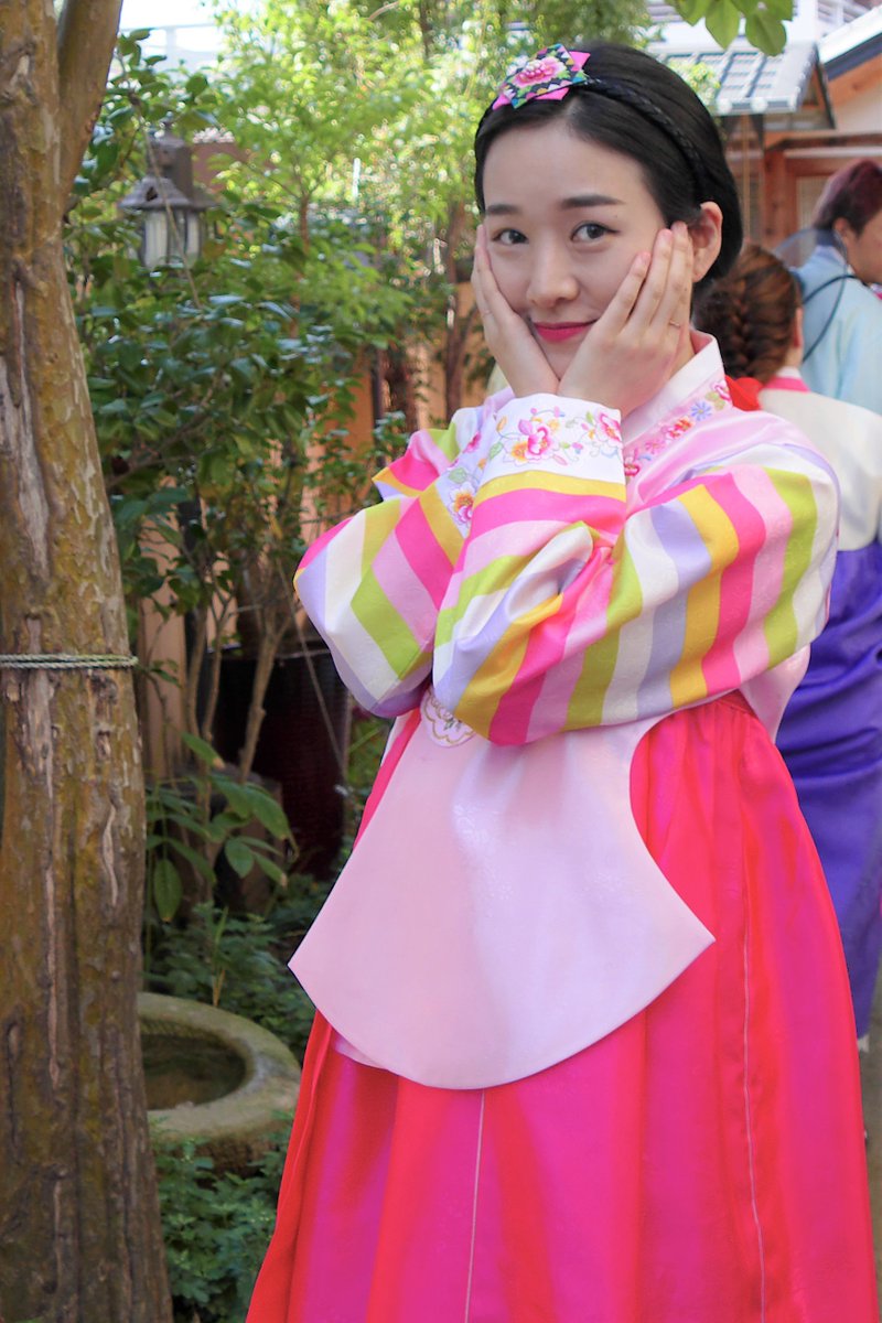 palgangred's tweet photo. 2018 년10월5일 - 7일 풍뎅이 팬 미팅

아가씨　😇

#プンデンイ #풍뎅이 #빨강 https://t.co/MT6I0b6RPV