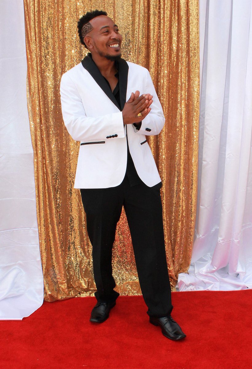 On the red carpet at 2018 Featured Highlights Awards.