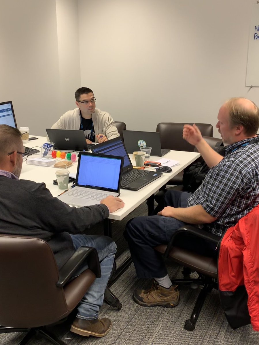 GetCrunchtime's tweet image. We’re off with the CrunchTime à la carte one-on-one sessions. Let the learning commence! #control2018