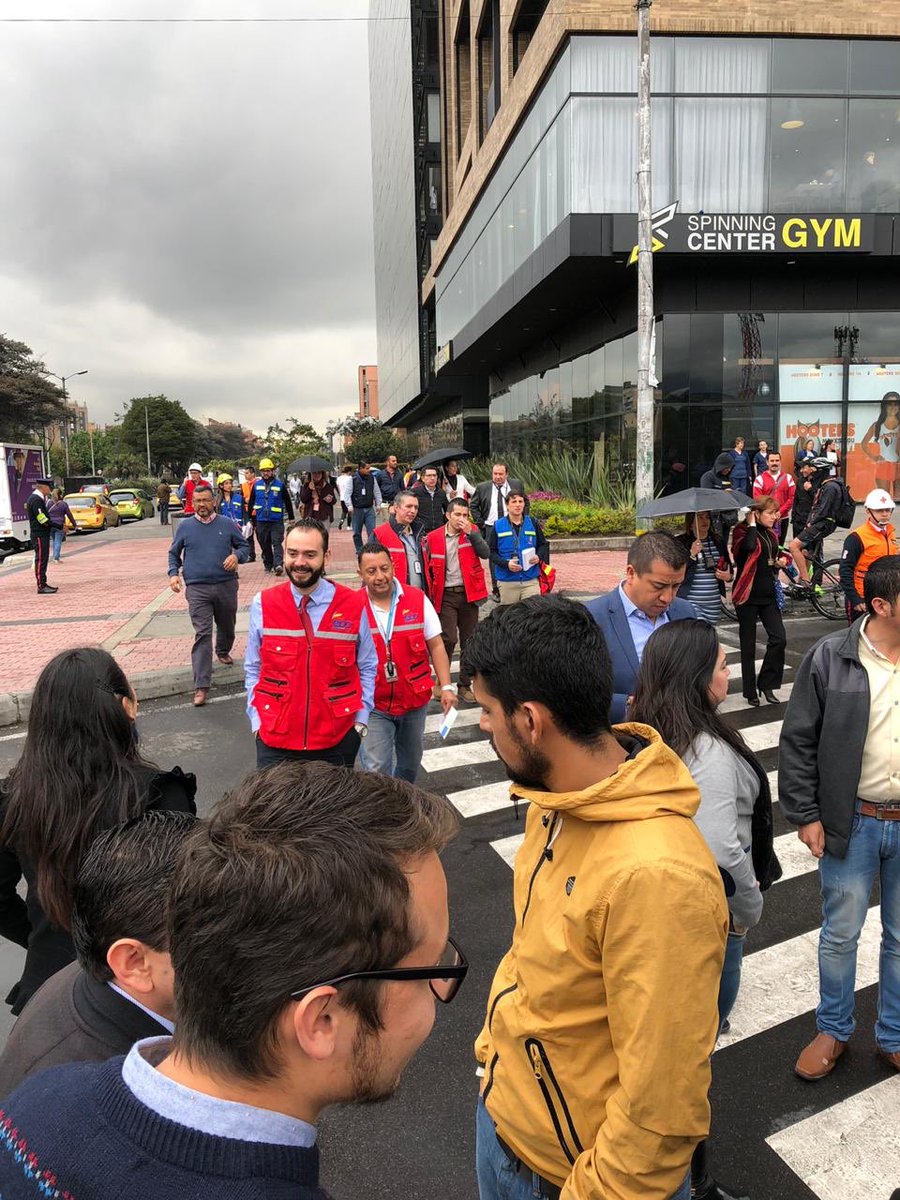 epcundi's tweet photo. #MeInformo, #Planifico y #Respondo #SimulacroNacional, un ejercicio que nos permite prepararnos para afrontar los riesgos a los que nos podríamos ver expuestos. https://t.co/ZpxuG1i0x5