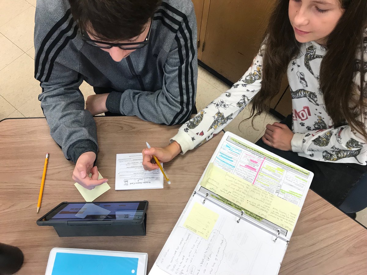 ZingerTara's tweet photo. Writers’ workshop - sharing academic research &amp; student reasoning. Delving even more deeply into  student-selected topics through discourse. Gotta love 8th grade thinkers!!!#d90learns #d90rms https://t.co/eVXOZZPD0x