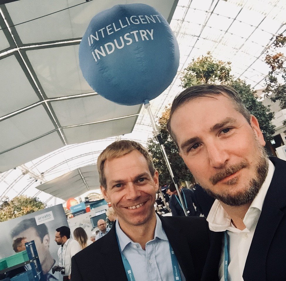 'The new intelligence' - Das Motto der diesjährigen #DPK18 von @Microsoft . Der zweite erfolgreiche Tag mit spannenden Showcases & Speakerslots geht zu Ende. Und wen treffen wir da? Unseren Partner @Evernine_Group. 👍 #Impulse18 #Celebrate18