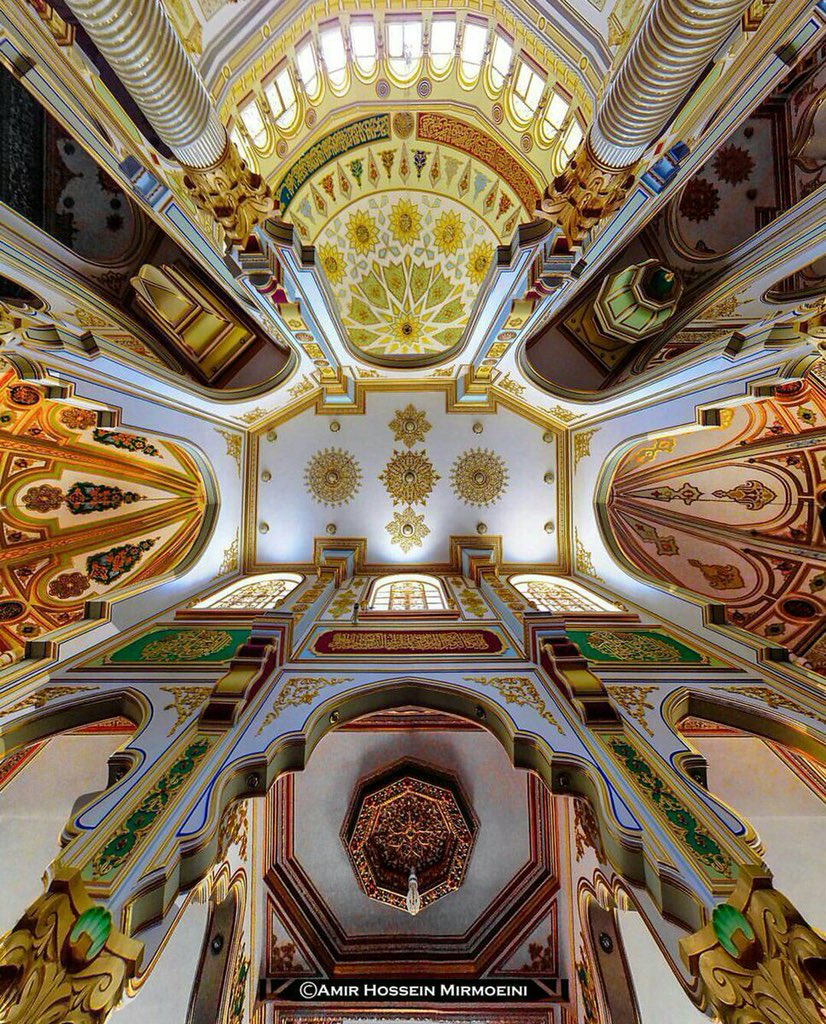 TurquoiseDomes's tweet photo. Shafei Jame Mosque is a beautiful mosque built almost 70 years ago within the Kermanshah Bazaar.(visit our instagram)
.
#Tourism #Trip #Travel #Traveling #Adventure #Explore #Hiking #Nature #Iran #ITB #이란 #여행 #modern #modernart #modernmosque #modernlife #mosque #architecture https://t.co/DfJtCWusDR