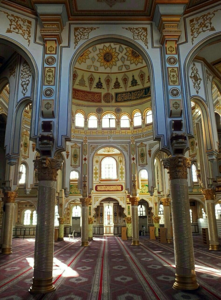 TurquoiseDomes's tweet photo. Shafei Jame Mosque is a beautiful mosque built almost 70 years ago within the Kermanshah Bazaar.(visit our instagram)
.
#Tourism #Trip #Travel #Traveling #Adventure #Explore #Hiking #Nature #Iran #ITB #이란 #여행 #modern #modernart #modernmosque #modernlife #mosque #architecture https://t.co/DfJtCWusDR