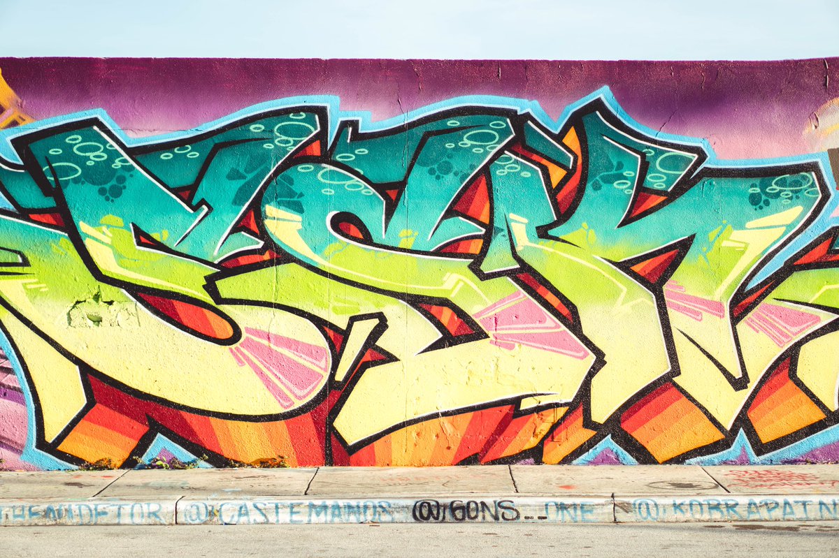 theskooligans's tweet image. street art.