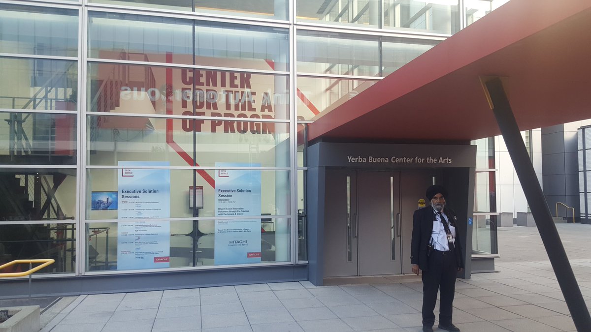 Getting ready for our #oow18 Oracle #MgmtCloud keynote rehearsal featuring 5 early adopters still time to register to attend. ora.cl/th8oC