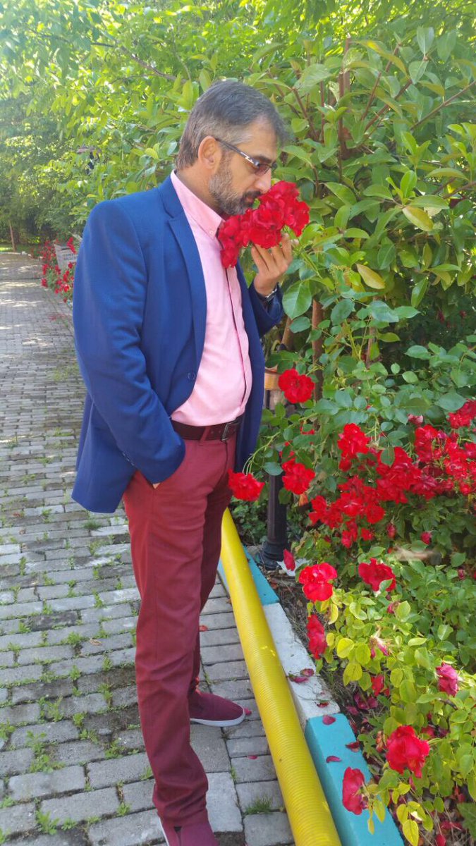senerisleyen's tweet photo. "gözlerime sığmadı inan ki yüzün
cenneti saklıyordu her iki gözün
mutluluk ebediyette inşaallah
senden bize miras kaldı Ey Yâr; hüzün..."

Ey Rahmeti Sonsuz Mevlam!
Sevgili Habibin hürmetine,
Hüzünlerimize Rahmetinle dokun. Amîn...

Şener İşleyen https://t.co/3JcJVXEYit