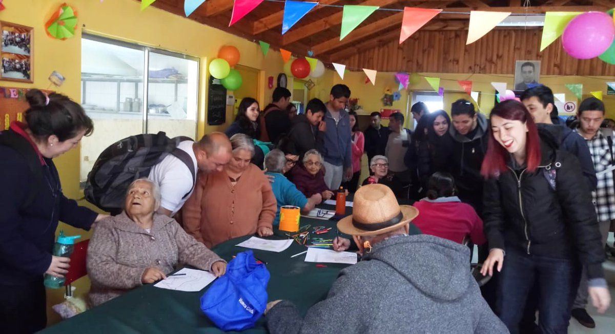 AIEP's tweet photo. Acompañando a los tatitas y aprendiendo de su eterna sabiduría. 🍀 Así vivimos el #GlobalDayAIEP en #Talca donde aportamos al CEAM del @Hdecristo con actividades para adultos mayores en plena naturaleza. 😍👏🏽 #AIEPTalca https://t.co/C8kB6vRm4C