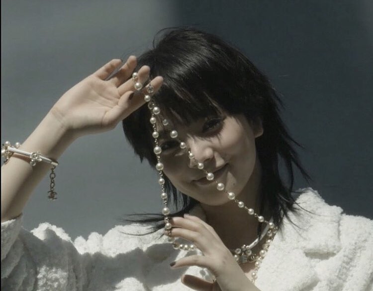 羊 Sur Twitter いつのかわからないけど 小松菜奈さんが若干ウルフヘアーっぽい髪型していて脊髄反射でナナスダを感じ取った 羊 Sur Twitter いつのかわからないけど 小松菜奈さんが若干ウルフヘアーっぽい髪型していて脊髄反射でナナスダを感じ取った
