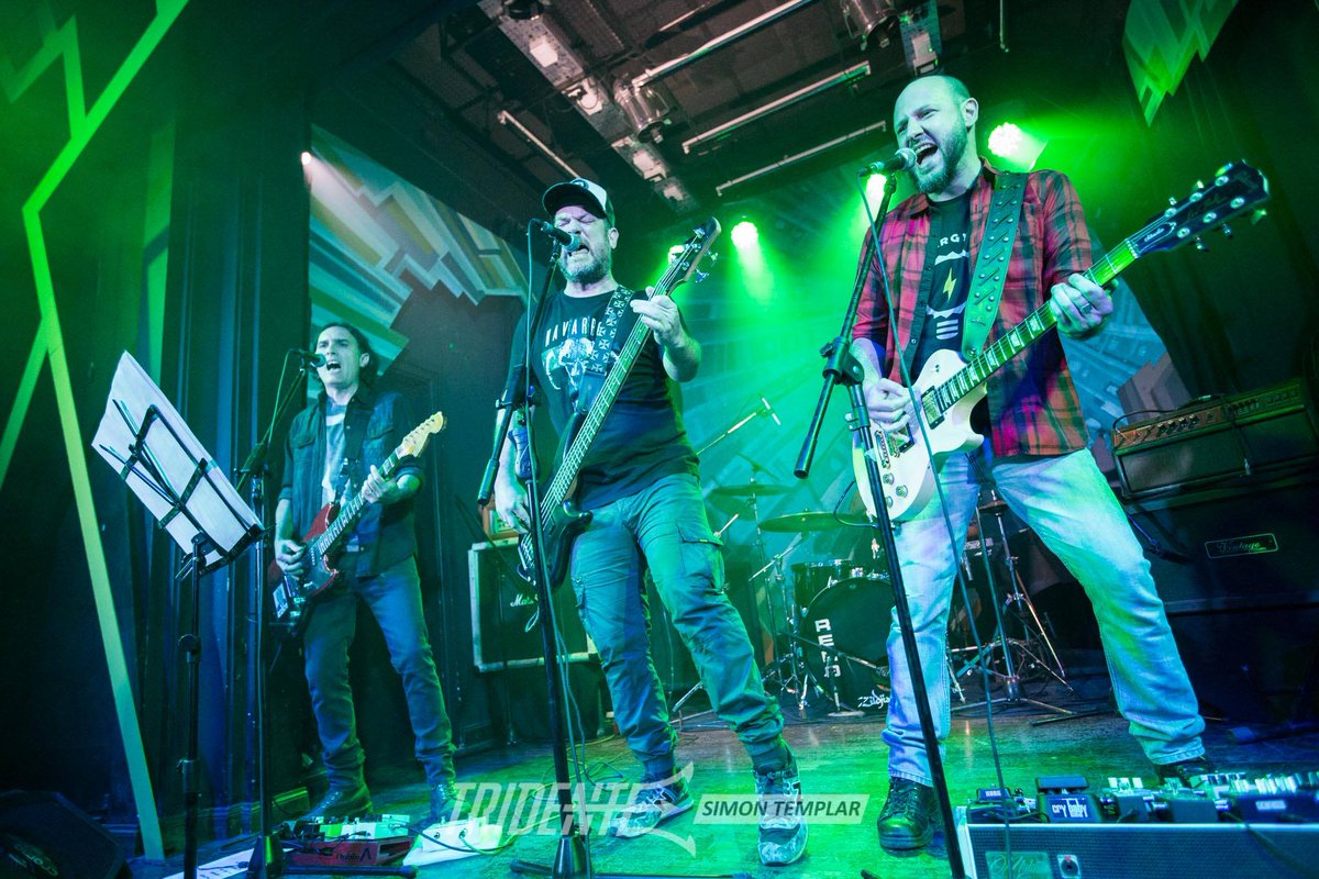 sivarawk's tweet photo. Algunas fotos de @alternatefest Gracias, pronto hacemos Vol. III 😎 https://t.co/WHn2N0fBic