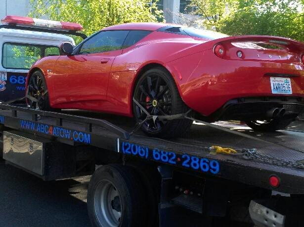 ABCTow_Seattle's tweet photo. Classic and antique cars require a gentle touch. ABC Towing specializes in moving exotic vehicles and can ensure your car is moved damage-free. https://t.co/0ucD8u2Uge #abctowing #seattle #tukwila #Wa #lightdutytowing #mediumdutytowing... https://t.co/JOTL2FS3Uq