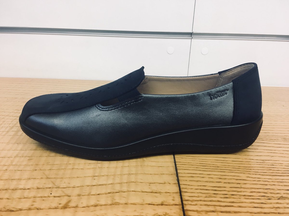 CochranesShoes's tweet photo. A few of our ladies Hotter range, both in standard and wide fitting @CochranesShoes #ladies #hotter #hottershoes #ladiesshoes #widefitting #autumnwinter18 https://t.co/bTu37ELvYo