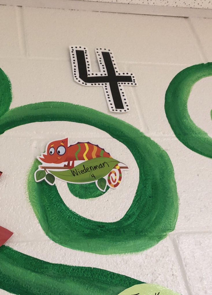 CarpPBIS's tweet photo. So many congrats and props to Mrs Wiedenman’s class!! They got the first chameleon of the 2018-19 school year! SO PROUD of them!! #belikeCARY 💚💛 https://t.co/2XYIpk69yp