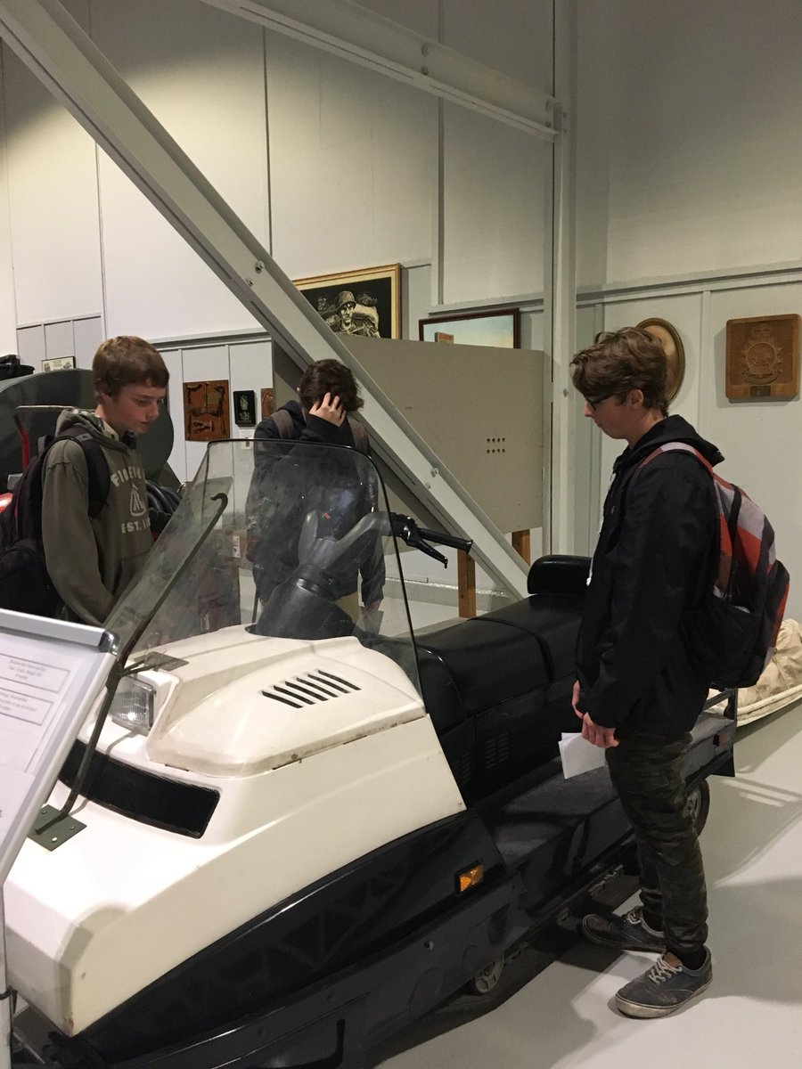 LauraGoltz2's tweet image. A great time at Base Borden! #bmlsslearns @infobml #TLDSBlearns @bmlhistory