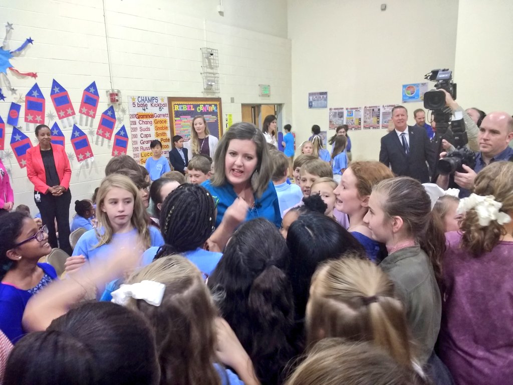 AlabamaAchieves's tweet photo. 2018 Milken Award recipient Heather Hurt gets mobbed by excited students at VEHC! @Milken @heatherhurtVHEC https://t.co/sW0iloKmKj