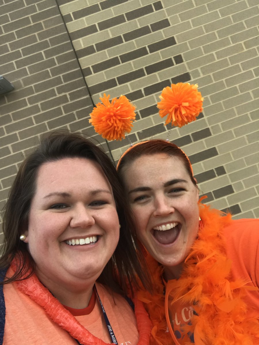 DrWhitney_lcps's tweet image. BAM celebrates Unity Day!! #CLIMBtoUNITY