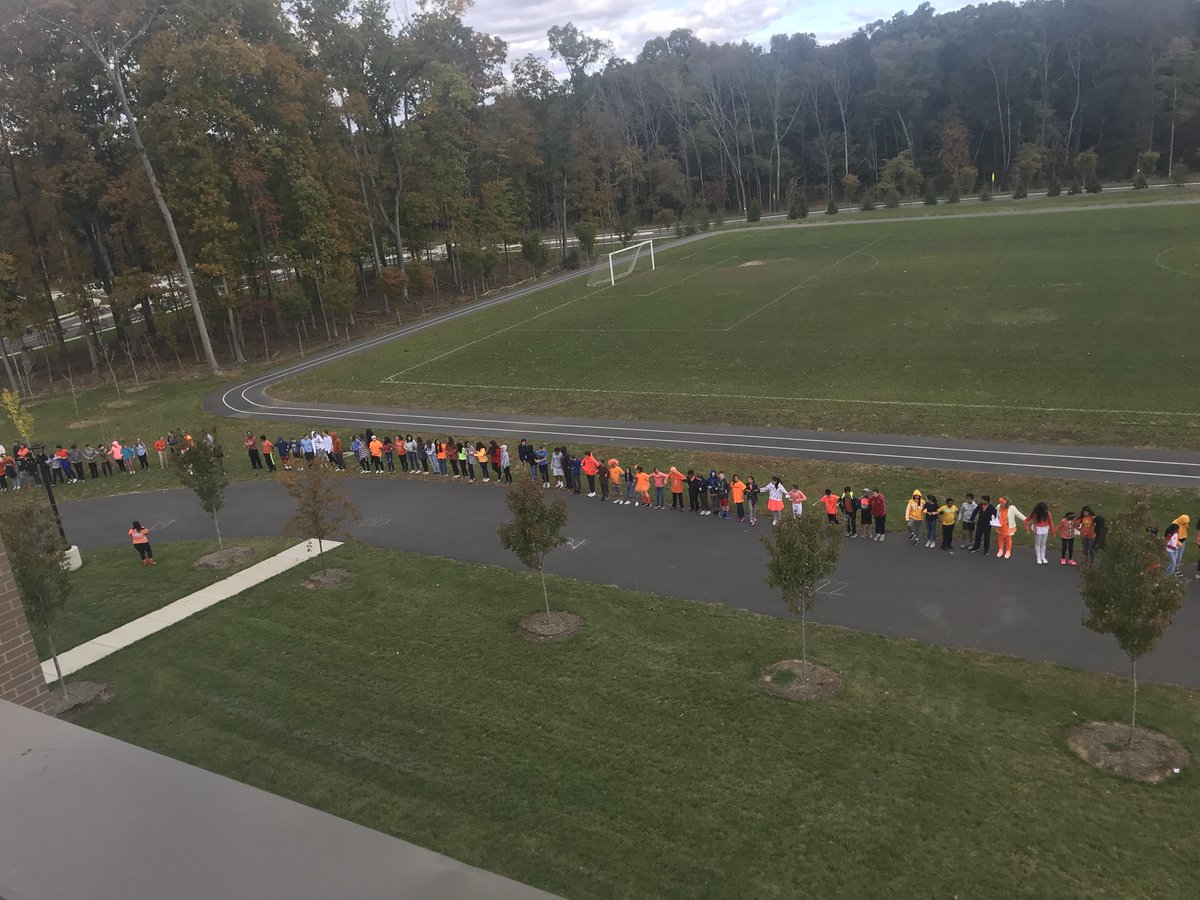 DrWhitney_lcps's tweet image. BAM celebrates Unity Day!! #CLIMBtoUNITY