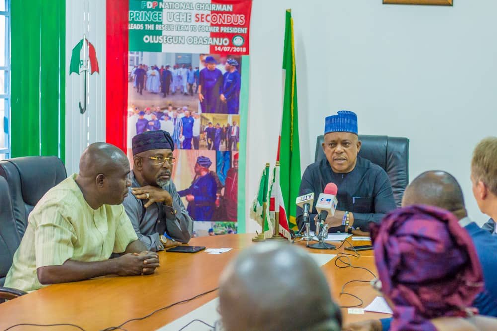 HECTVofficial's tweet photo. We still have no confidence in the Independence National Eclectoral Commission @inecnigeria and the redeployment of Amina Zakari is not enough.

#RescueNigeria https://t.co/KP4OYqQqA8