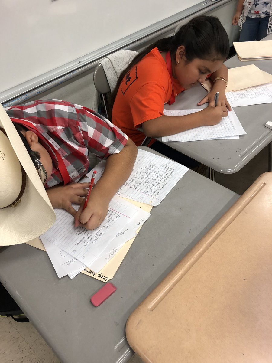 MrsCMontoya's tweet image. @ms_vcerrato students are finishing their drafts, I was so impressed with how much they have grown since week 1! #ThePughWay #PushItToTheNextLevel 📝❤️