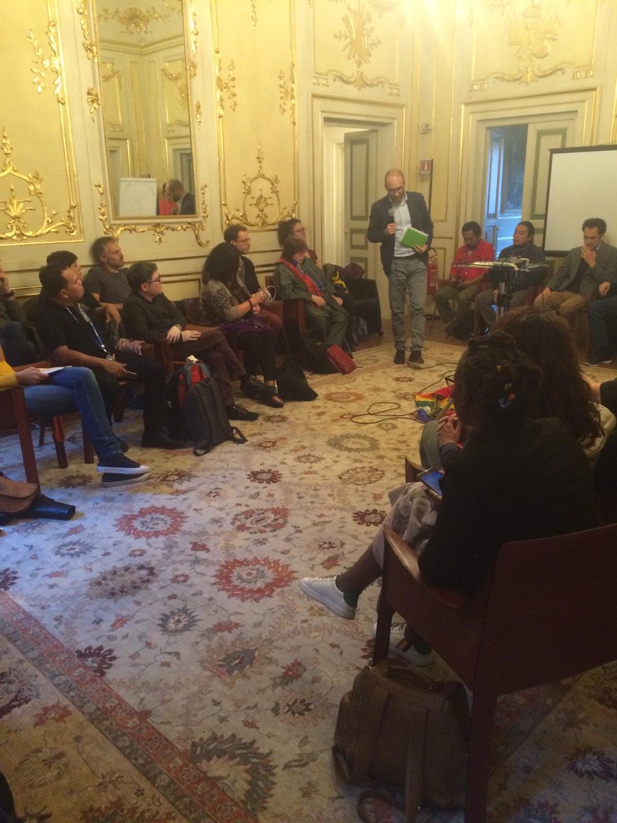 fondazionemps's tweet photo. Forte partecipazione civica all'evento finale del seminario internazionale sul cibo e la sovranità alimentare. Riflessioni e sforzi comuni per soluzioni eque e sostenibili #foodsovereignty #peoplesovereignty #agrifood  #PalazzoSansedoni #FondazioneMps #Siena https://t.co/z6O88lkT3u