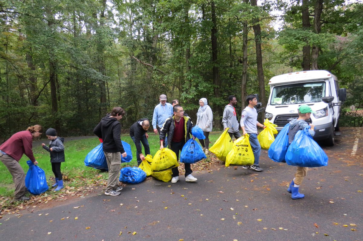 VolunteerReston's tweet photo. We are so thankful for the amazing volunteers who served at this year’s Fall Stream Cleanup. Overall, we collected 64 bags of trash – 23 of which were filled with recyclables! #EnjoyReston #Reston #Volunteer PHOTOS: https://t.co/K5iTL9F7n2 @RestonOnline @restonnature https://t.co/I4Dvv303Z3