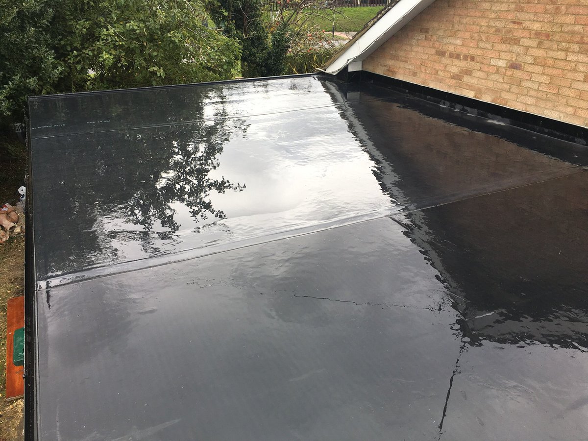 barleadwork's tweet photo. @FlexR_UK #EPDM #rubberbond @Simonblackham https://t.co/49fYC7b2bc