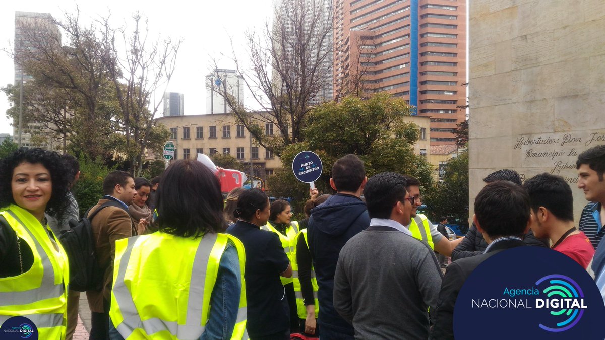 ANDigital_Col's tweet photo. La @ANDigital_Col participó activamente con todo su equipo de trabajo en el  #SimulacroNacional, realizado el día de hoy como  ejercicio de evacuación en caso de emergencia. 🚨 https://t.co/UPbzKs1Hgj