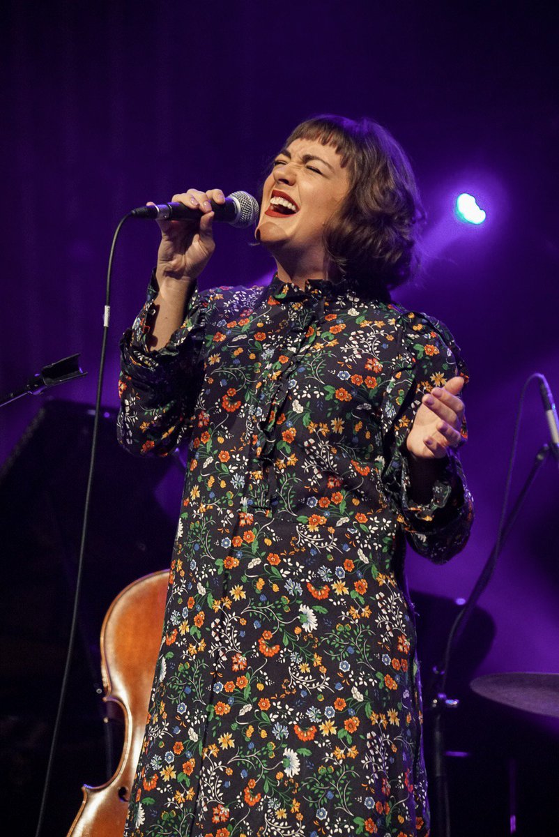 scurverecords's tweet photo. Us when we hear it's WednesdaaaaaaAaaaaAaaaaaay! @neylapekarek 🎉🎤 https://t.co/ul7rd7kv4a
