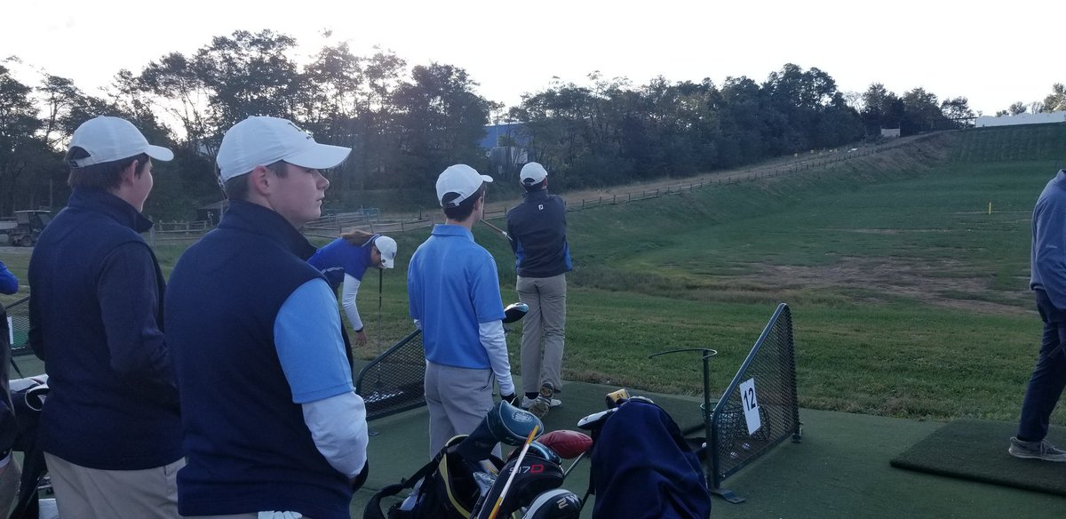 DevonPrepGolf's tweet image. Team PIAA State Championship underway at Heritage Hills. Cold and windy conditions today. @athletics_devon @PIAASports
