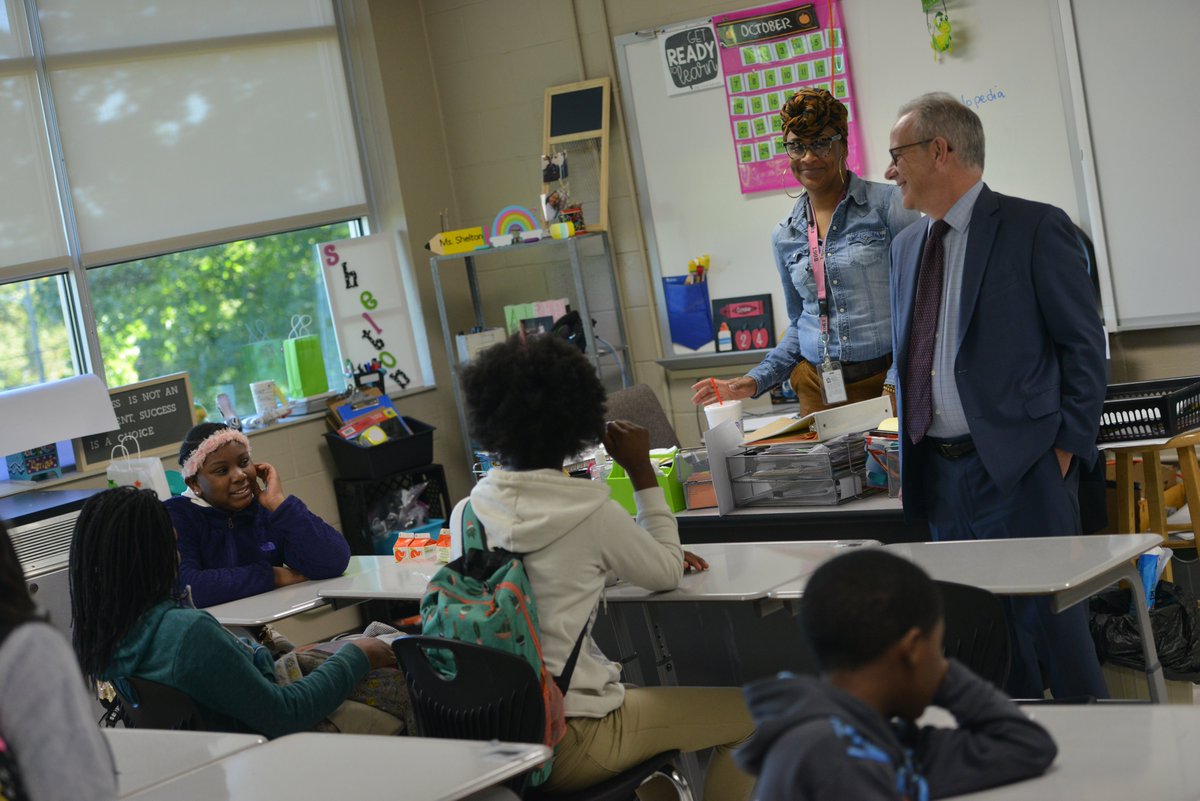 DavidBriley's tweet image. "Mr. Mayor, do you get to wear whatever you want to work?" I enjoyed answering this question, and many others, this morning as #PrincipalForADay at @StratfordSTEMLC. Thank to Dr. Wallace and PENCIL for organizing this great event!