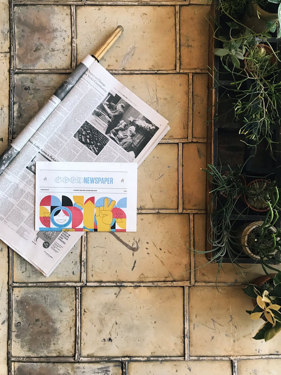 FazerDesign's tweet image. Looking to have an ad designed for the newspaper? We’ve got you covered! We can even design and print coffee cups to drink out of while reading that morning paper. Check out our website (link in bio) for more info!
#funpackaging #package #graphicdesigners #coffeeisamust