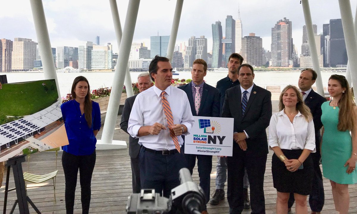 New York lawmakers agree that a #solar future means more jobs, local investments and cleaner air for families & children. Thanks for joining the call to @NYGovCuomo for a #SolarStrongNY! @SenGianaris @tobystavisky @SenJoeAddabbo @JSandersNYC @rontkim @nily votesolar.org/usa/new-york/u…
