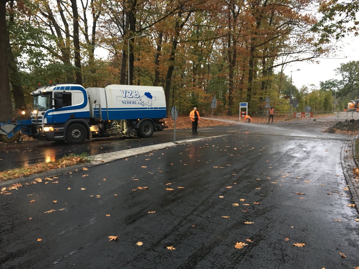 MaikelWelmers's tweet photo. Amsterdamseweg @gemeentearnhem ligt er weer klaar voor #asfalt #sma #warminwarm @Roelofsgroep tot morgen https://t.co/bYjWW7zAoF