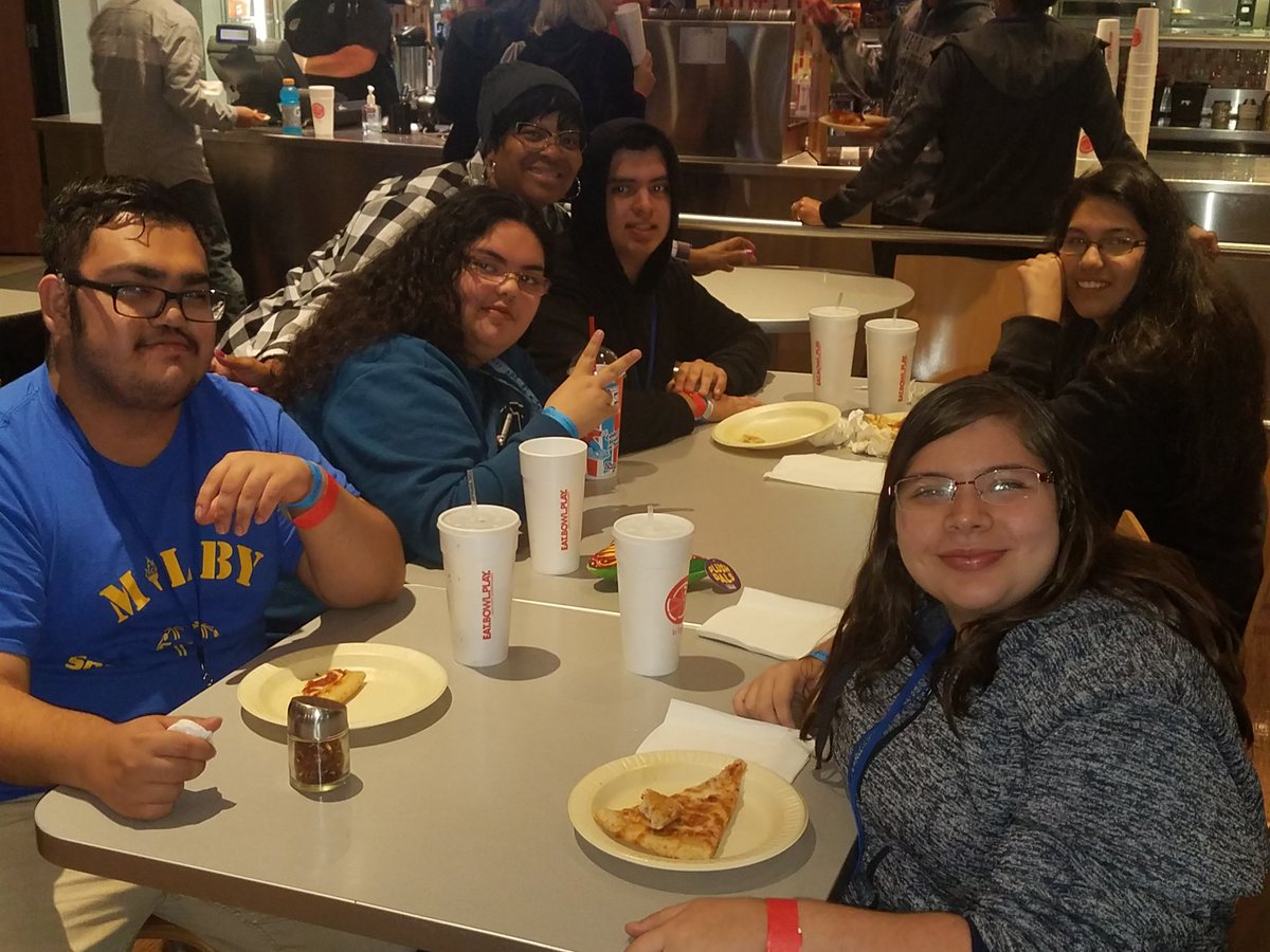 ComicView1906's tweet photo. @Milbyfinearts @2019Officers https://t.co/noqOkrAjRz