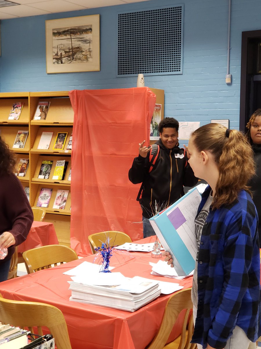 MrsBranch_DCPS's tweet photo. ND Seniors in action! #MDCAC #beREADY https://t.co/x6EN1AossG
