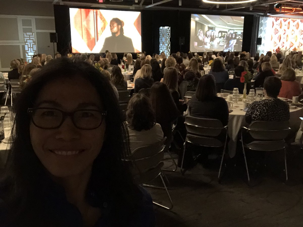 EmSundberg's tweet photo. 700 people getting inspired. Opening Keynote: @ThompsonAder (Co-founder &amp; CEO, Nice Healthcare). One of his many msgs: There’s wisdom to be gained when you don’t get what you want (so pick yourself up and keep moving fwd). #AspireToLeadMN https://t.co/Z1E019HEZG
