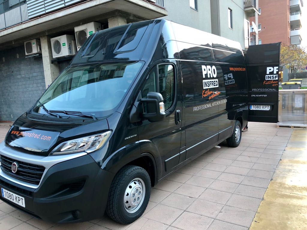 ProInsFred's tweet photo. Carreguem la furgoneta per començar el projecte de Les Quingles Events, un espai magnífic de celebracions. Us anirem informant.
---
Cargando la furgoneta para empezar el proyecto de "Les Quingles Events", un espacio de celebraciones magnífico. Os iremos informando.

#lesquingles https://t.co/hdZ2nnelCm
