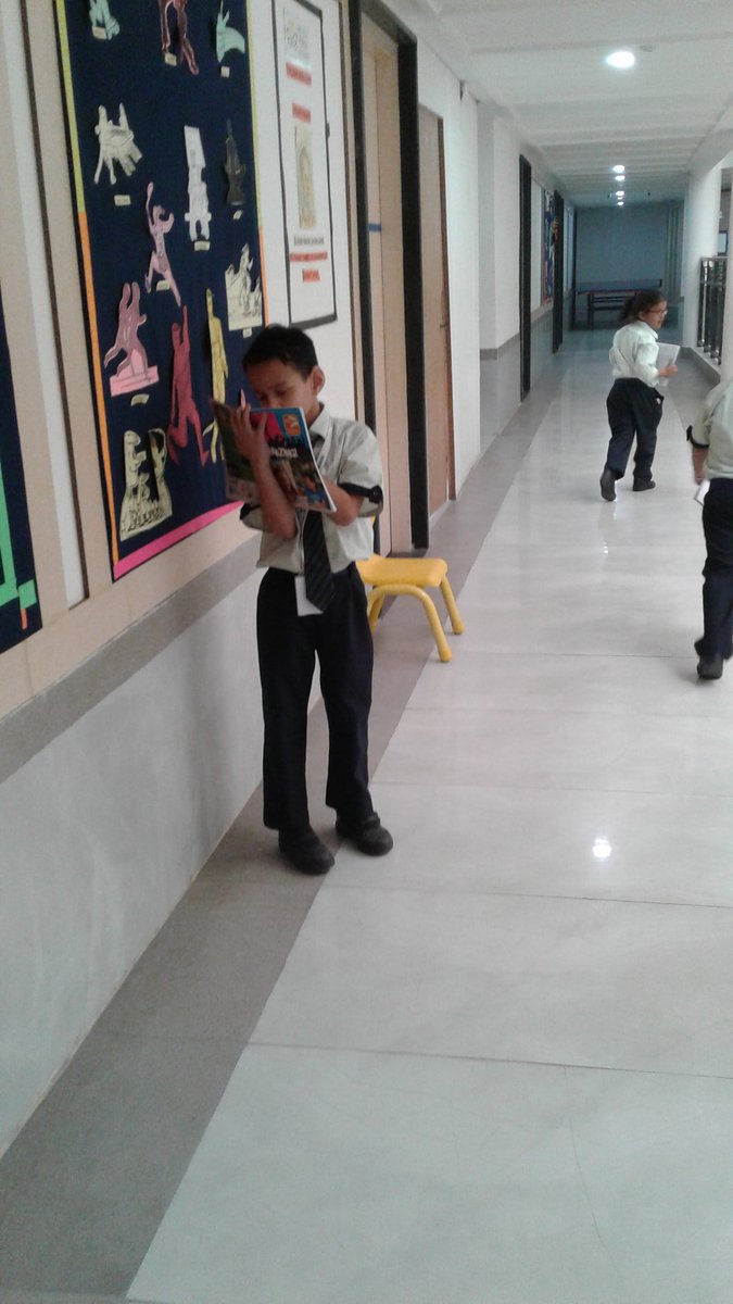 ReemaKarwal1's tweet photo. Grade 2 Exploring different shapes. #Selflearners #MathappyLearning #AmazingDay @sapna_sukul @pwskaushambi @Angelpr78255593 @mehak_vesra @PetalsOfficial @Anuja10054980 @TanujaS26326242 https://t.co/GaK4S1MJM0