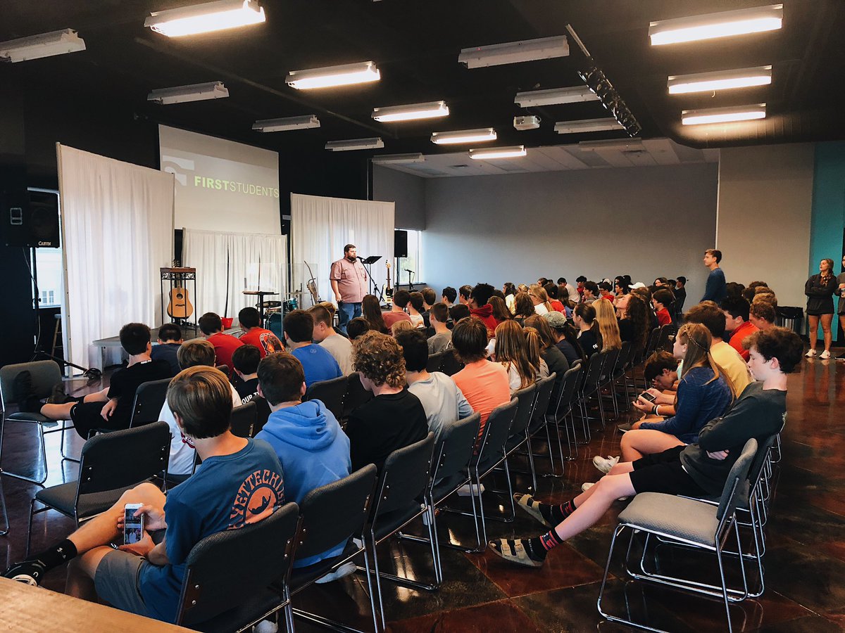 firststudent701's tweet image. Common Ground tonight 6:00-7:15 &amp;amp; IT’S POCO NIGHT!! Sloan Stephenson is back to bring the Word &amp;amp; continue the series Word + Deed. Our college worship team will be leading us in a time of worship. #wearefamily