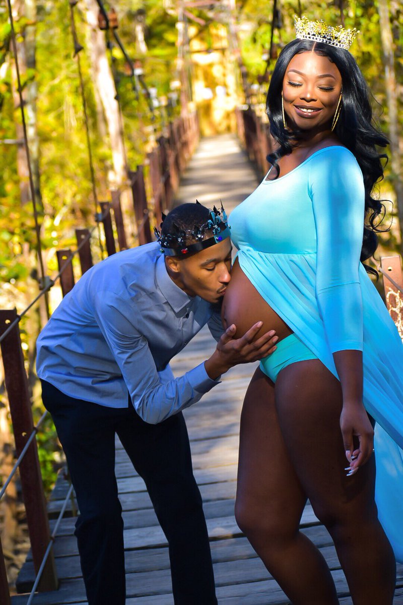 _SugarCookies_'s tweet image. Look at who is about to be a mommy 💙