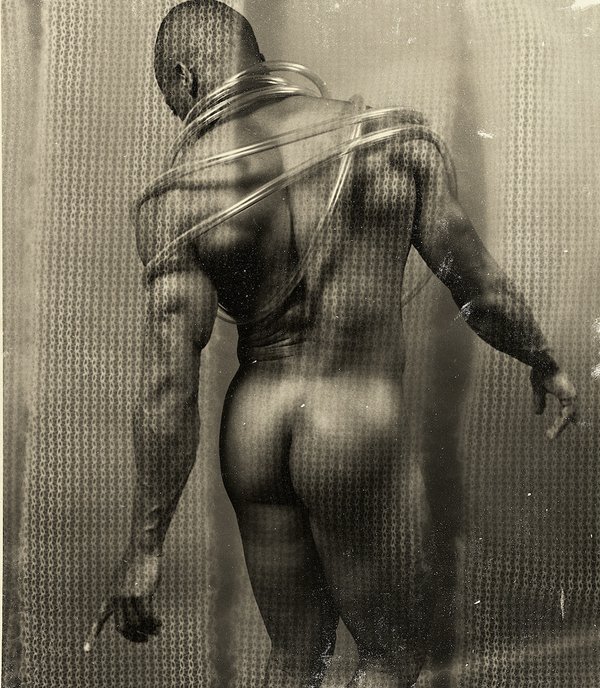 Tate's tweet photo. A selection of photographs by Rotimi Fani-Kayode are shown in the Intimacy, Activism &amp; AIDS display at Tate Modern. Read about the artist's life &amp; work here: https://t.co/qp5atjD0jf
Rotimi Fani-Kayode, from the series Abiku (Born to Die) 1988 © the artist, courtesy Autograph ABP https://t.co/ruznsnWp97