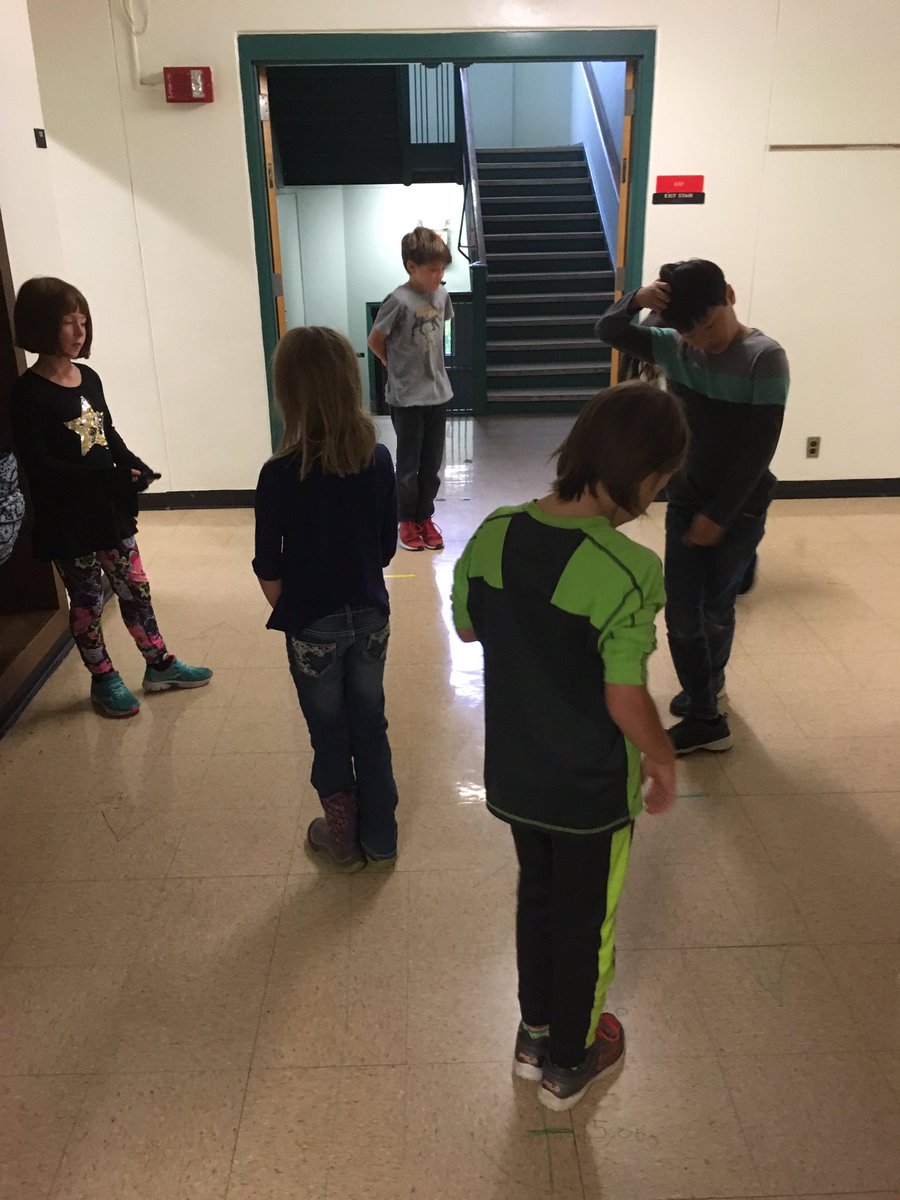 MrjVolpe's tweet image. Creating vertical number lines so we can use movement to round numbers to the nearest thousand! #4thgrade #math #mathmovement #rounding #estimation #rounding