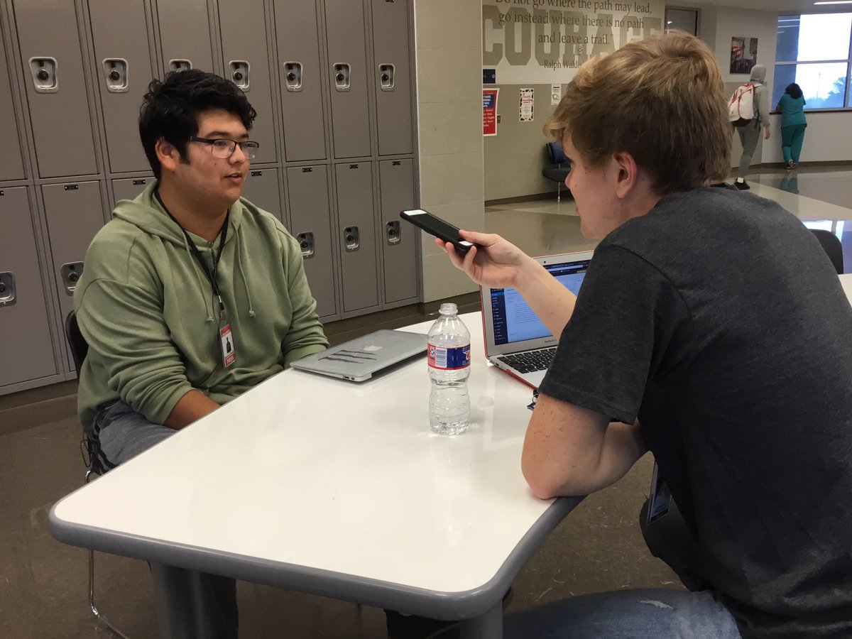 TheTWeave's tweet photo. Creative writing students interview each other to write biographies.#misdPROUD #artoftheinterview https://t.co/eZNErTBYRD