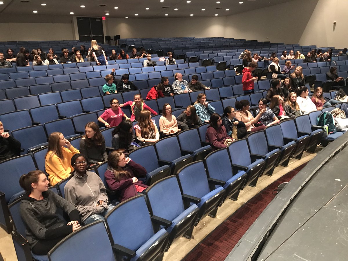 twhsvocal's tweet photo. Had a great time with the middle schools AND Kilbourne High School today!! Be sure to come out and hear all these amazing kids at 7:30 in the TWHS auditorium!! https://t.co/kp9Qlu3kgT