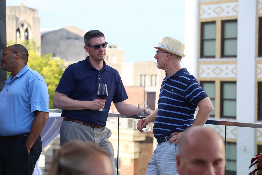 Join us for the last Happy Hour With A Purpose on the ANEW Rooftop tonight from 5 - 8 pm! 
Music: <a href="/djMAKossa/">Deejay Makossa</a>
Drinks: @MajorBrandsMO
Important info on how to get involved with non-profits in #STL: @bbbsemo, <a href="/ReadyReadersStL/">Ready Readers</a>, <a href="/kidsinthemiddle/">Kids In The Middle</a>, <a href="/nurses4newborns/">Nurses4Newborns</a>