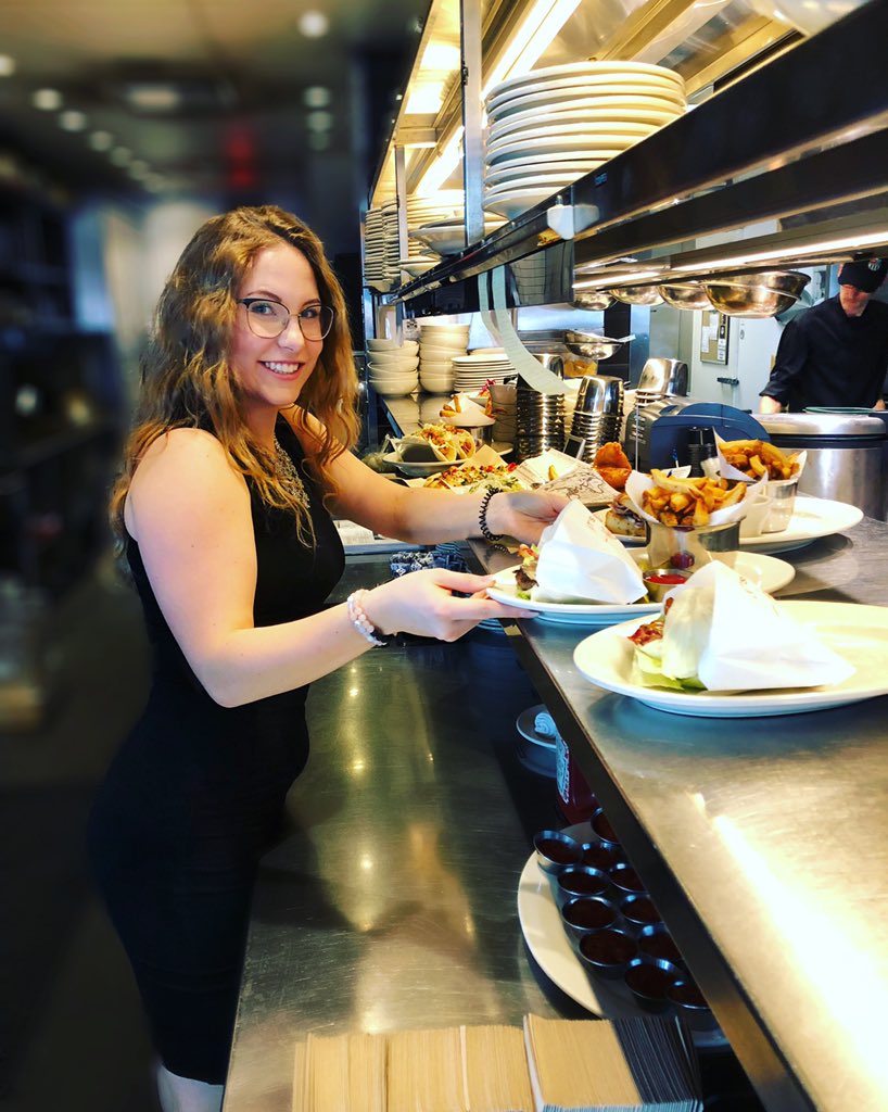 brownslloydmin's tweet photo. Lunch anyone !? 🤤🍔🍟🍕🥗 Join us for a mid week break, and bite 👍🏼 https://t.co/qXo3X6177k