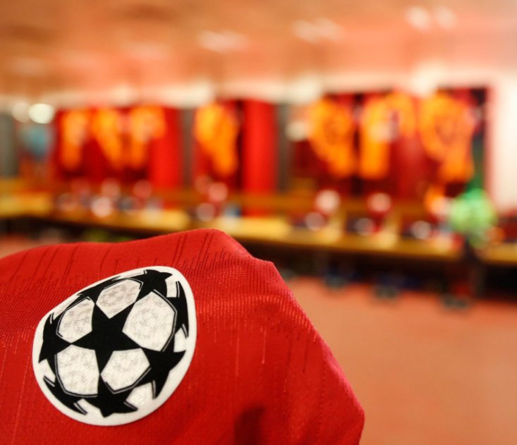 GalatasaraySK's tweet photo. 📸 Soyunma odamız hazır! 

Bu akşam karşılaşmaya parçalı formamızla çıkacağız! #GSvS04 #UCL https://t.co/bBg2MxFQec
