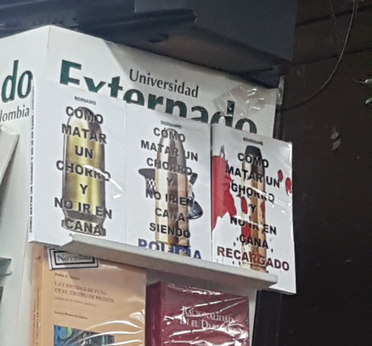 fedeposik's tweet photo. Mientras tanto en la facultad de derecho https://t.co/vgzQFhKh5b